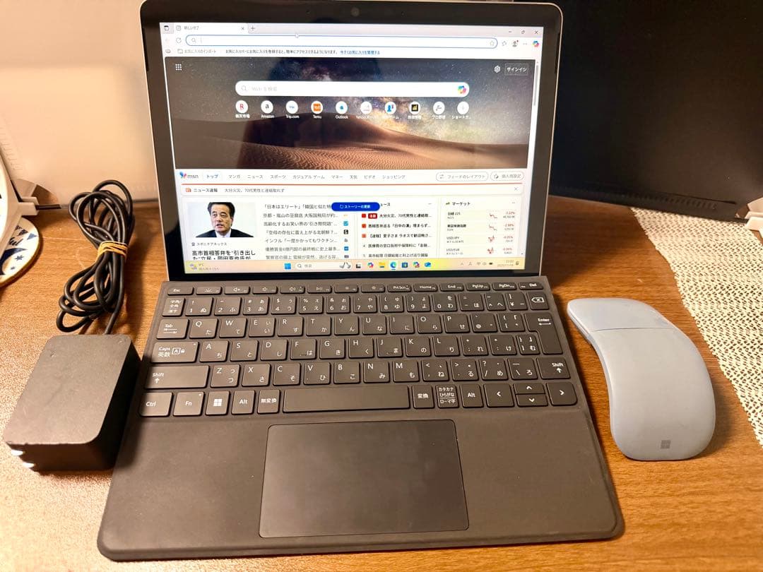 Windowsタブレット本体 Surface Go 2 LTE Core i3 8GB 128GB