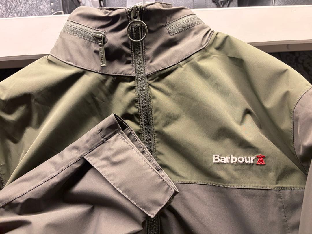 Barbour バブアー レア品 防水ナイロンジャケット オリーブグリーン