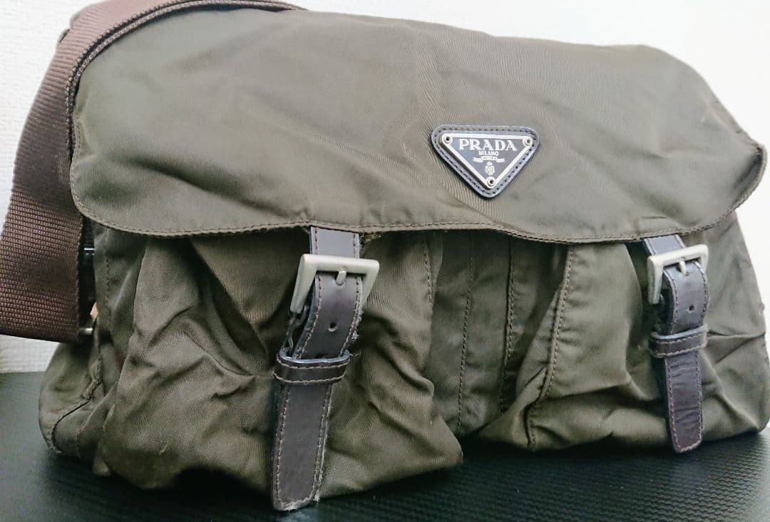 B プラダ PRADA ナイロン メッセンジャーバッグ カーキ ダークブラウン