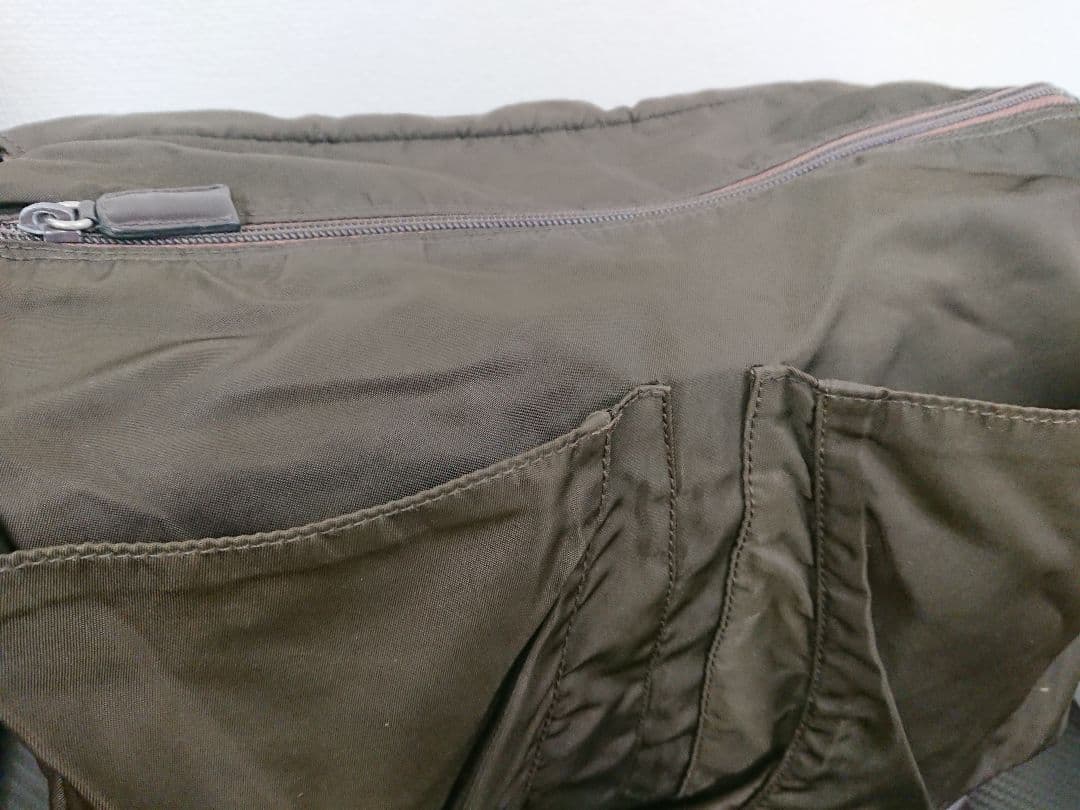 B プラダ PRADA ナイロン メッセンジャーバッグ カーキ ダークブラウン