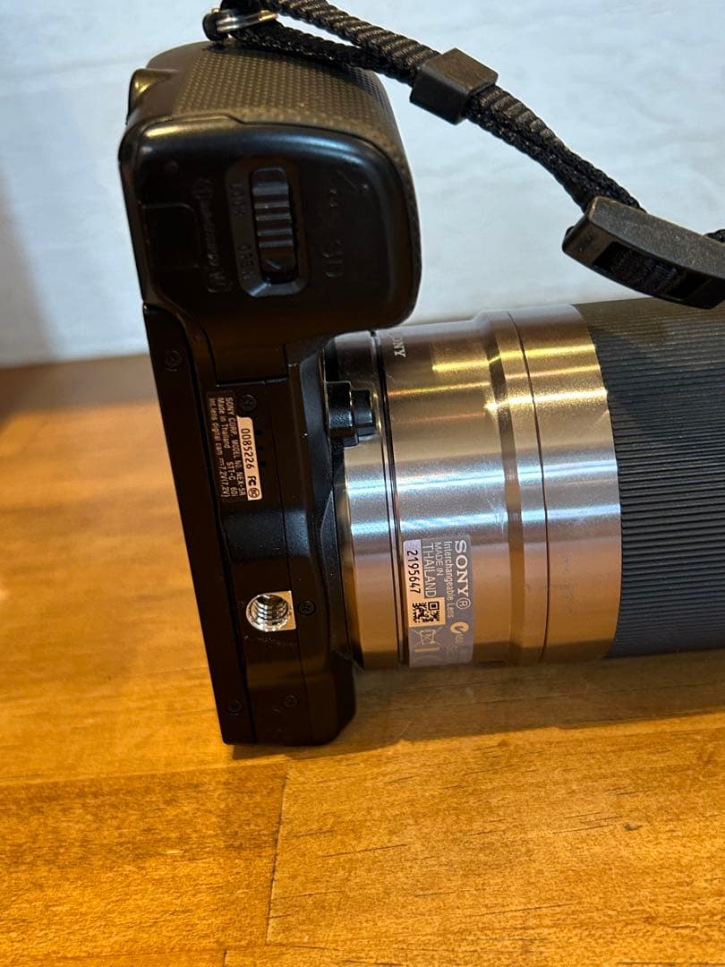 SONY α NEX-5Rミラーレス一眼カメラ ブラック　レンズ付き