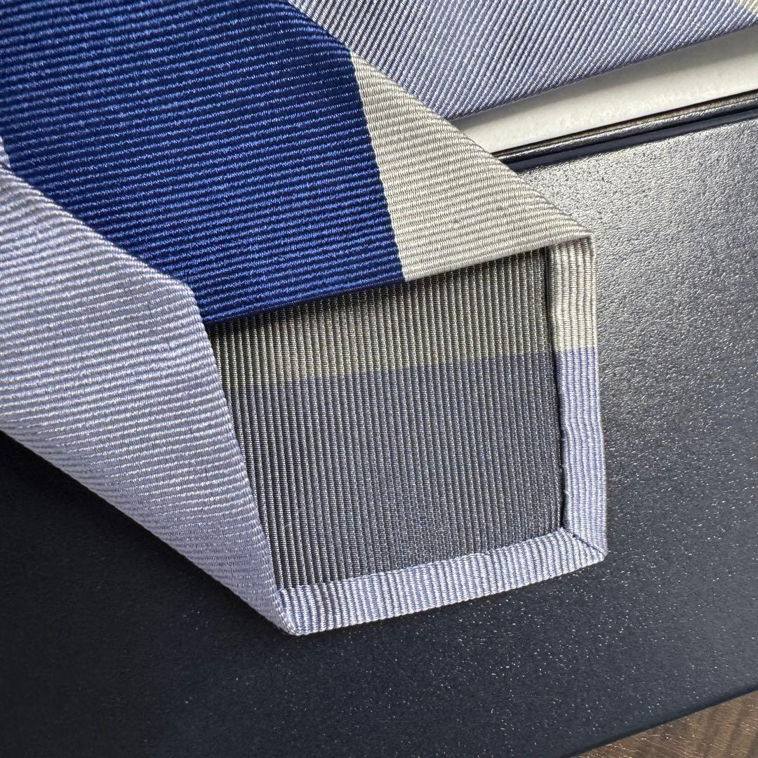 Drake's × BEAMS F別注 スフォデラート 段落ち レジメンタルタイ