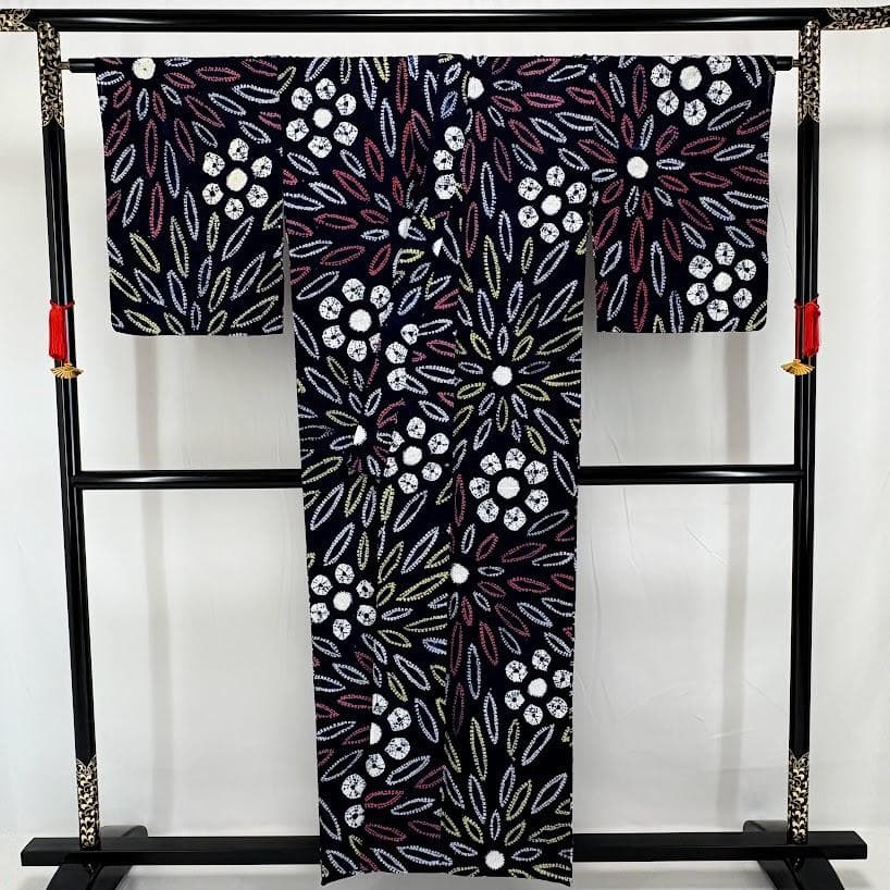 ゆりのはな　未使用品　絞り浴衣　有松鳴海絞り　総絞り　浴衣　紺色系　綿　I402