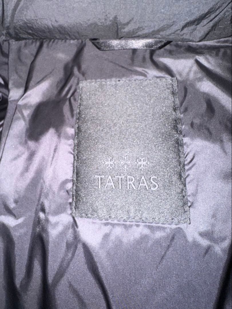 美品　正規品　タトラス　ポリテアマ　ダウンコート　ブラック