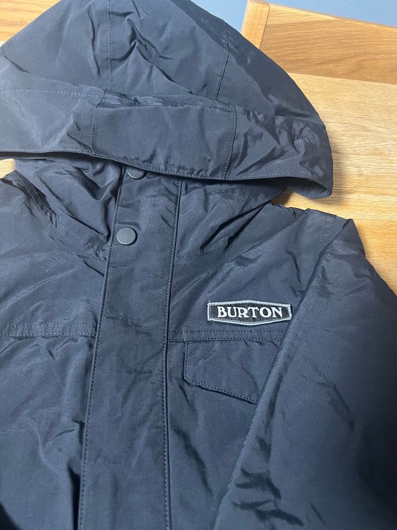 【超美品】BURTON 子ども用 ジャケットと迷彩パンツセット　Ｓ