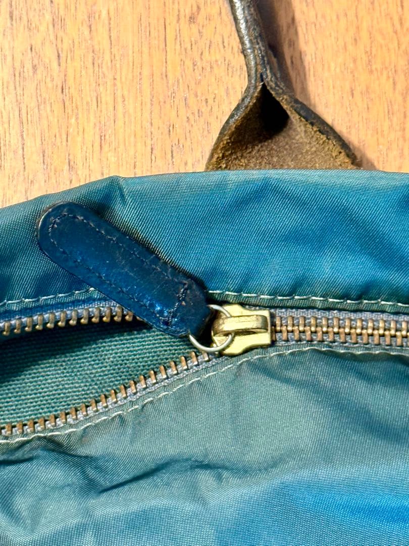 Felisi フエリージ　ナイロン ヘルメットバッグ