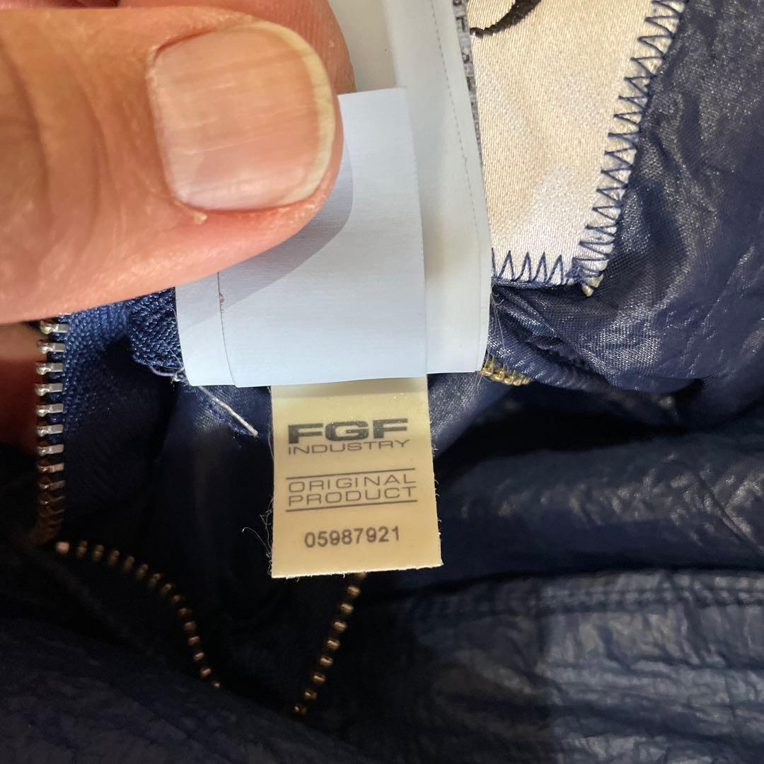 C.P. COMPANY ネイビー ナイロンジャケット　Mくらい