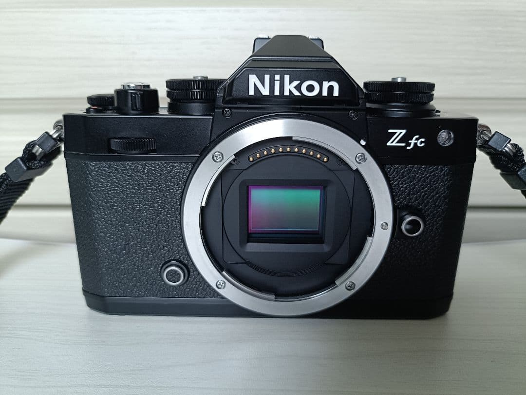 山*田様 Nikon Zfc 28mm f/2.8 キット(訳あり)＋グリップ、