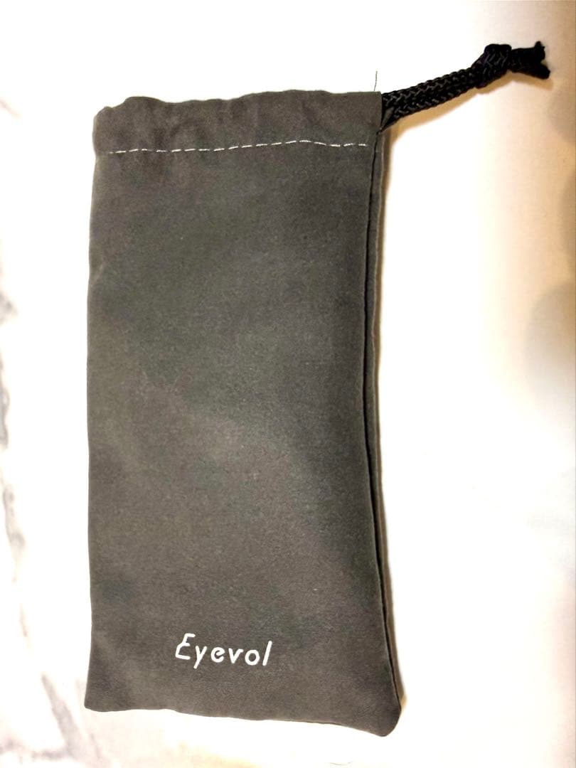 【新品未使用】Eyevol アイヴォル サングラス ブラック/イエローケース付き