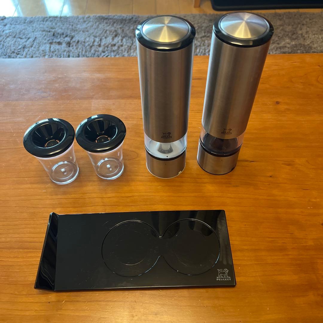 プジョー 電動ミル 本体2つ＋トレイ＋ミルスケール2つのセット、箱と取説なし