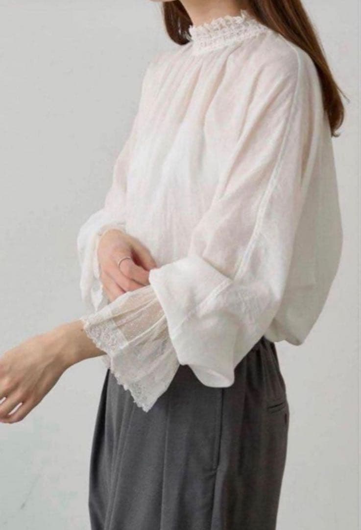 新品未使用　タグ付　PUAL CE CIN 襟袖レースプチハイネックブラウス