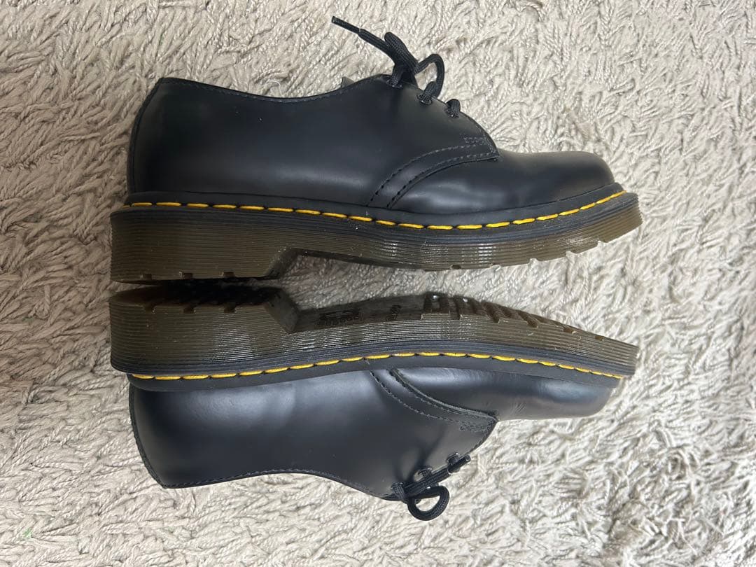 Dr. Martens ブラック ローファー G807V UK4