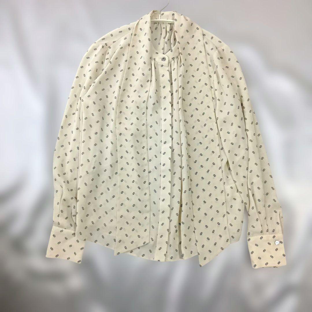 SOEJU ソージュ　ビット柄スカーフ付きブラウス