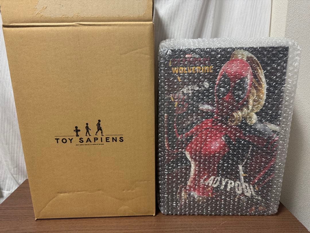 ホットトイズ HOT TOYS 1/6フィギュア レディ・デッドプール　未開封品