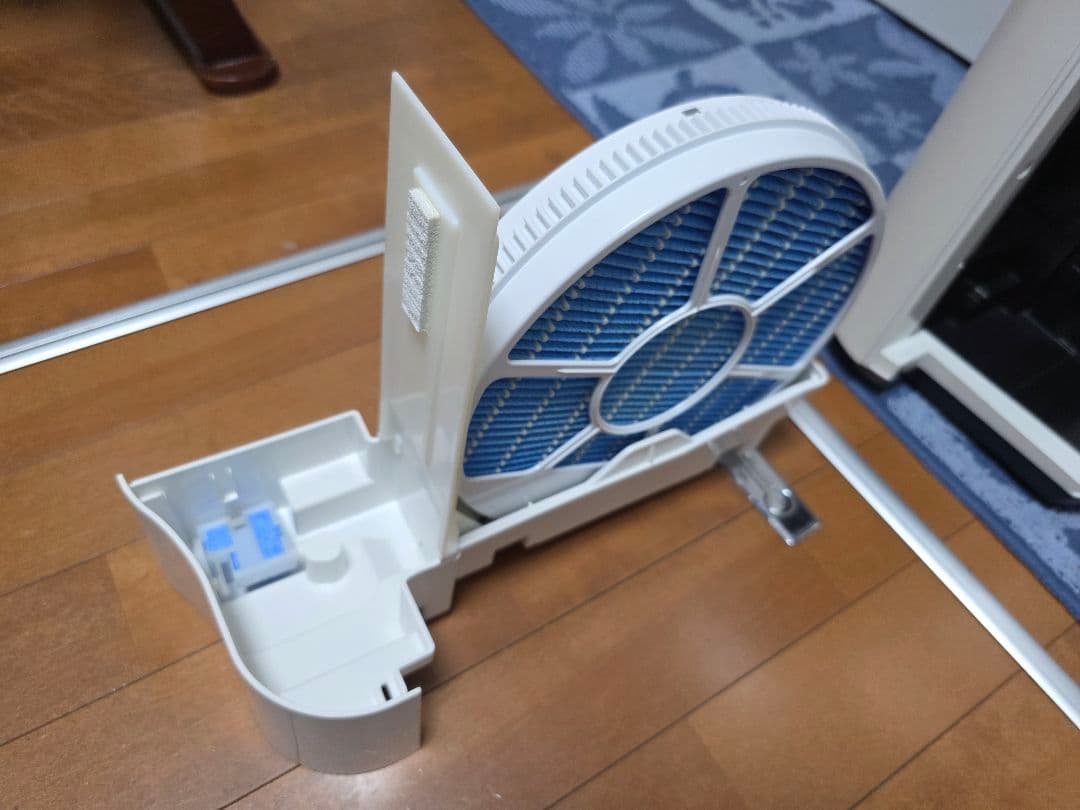 シャープ KC-L50-W 除湿機