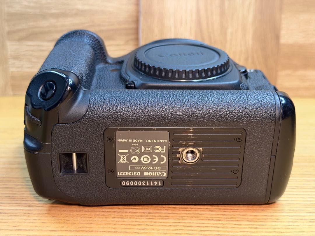 Canon EOS-1D Mark IV 予備バッテリーつき