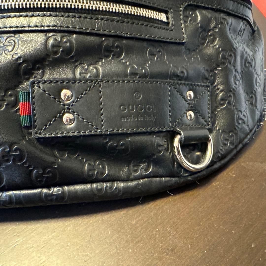 グッチ シマレザー ボディバック 難あり