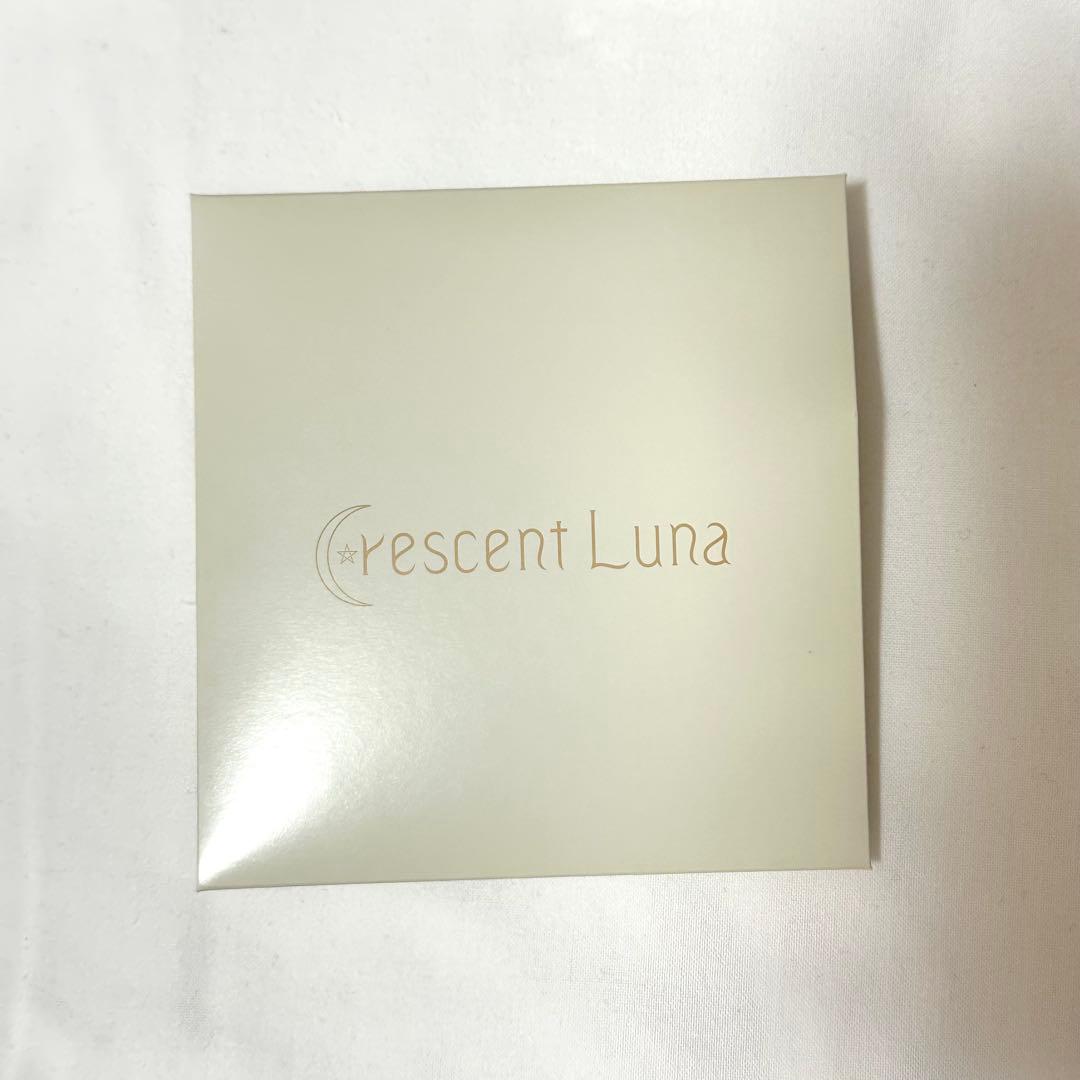 ゆんページ【新品未使用】クレセントルナ 星型 ピアス 片耳 ゴールド