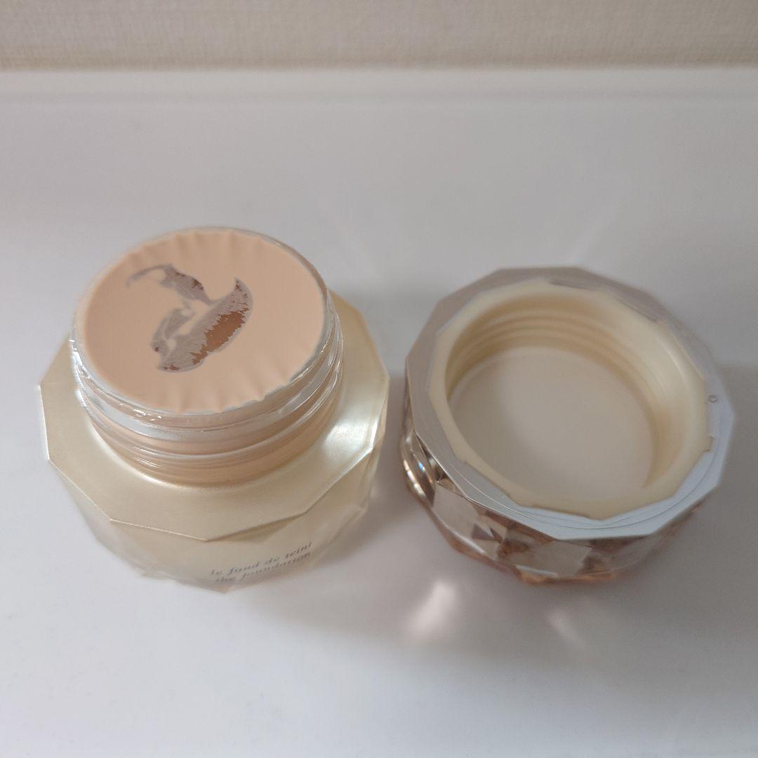 新品・未開封 クレドポーボーテルフォンドゥタン オークル00