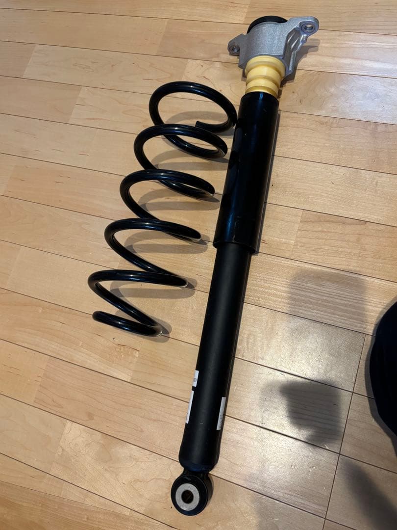 【美品】新車5000キロ外し mazda6 アテンザ gj 純正サスペンション