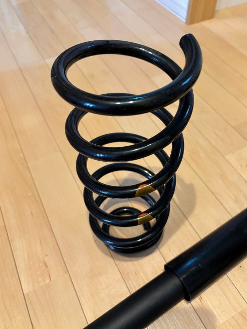 【美品】新車5000キロ外し mazda6 アテンザ gj 純正サスペンション