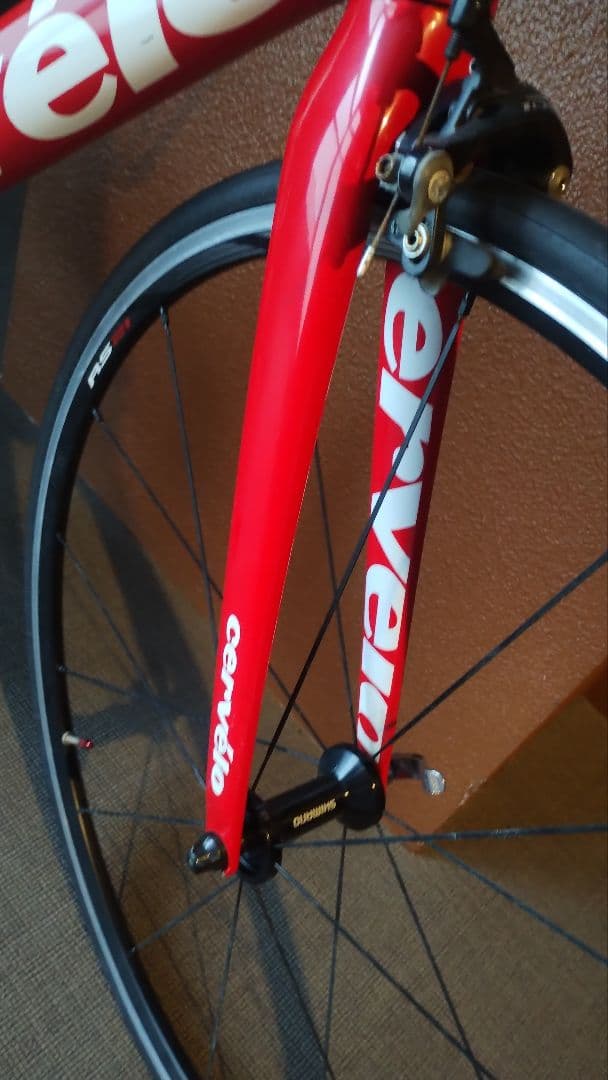 美品　Cervelo　サーヴェロ　R2 105　大阪　2018年　フルカーボン