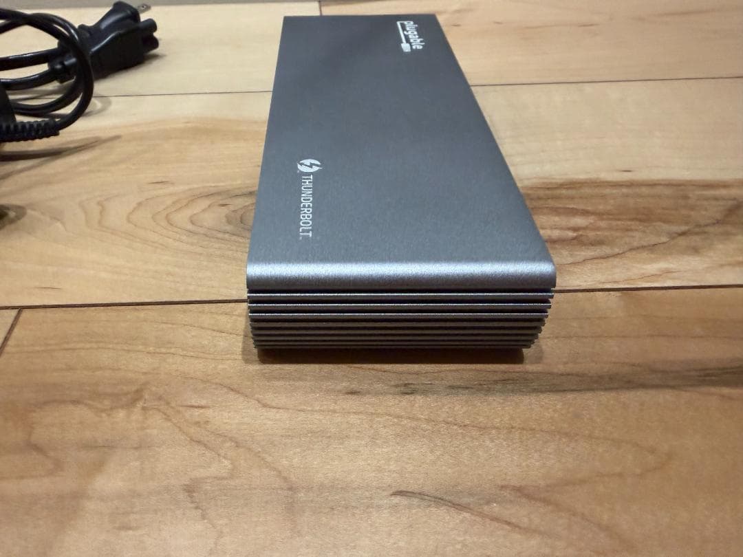 Plugable Thunderbolt 4 ドッキングステーション