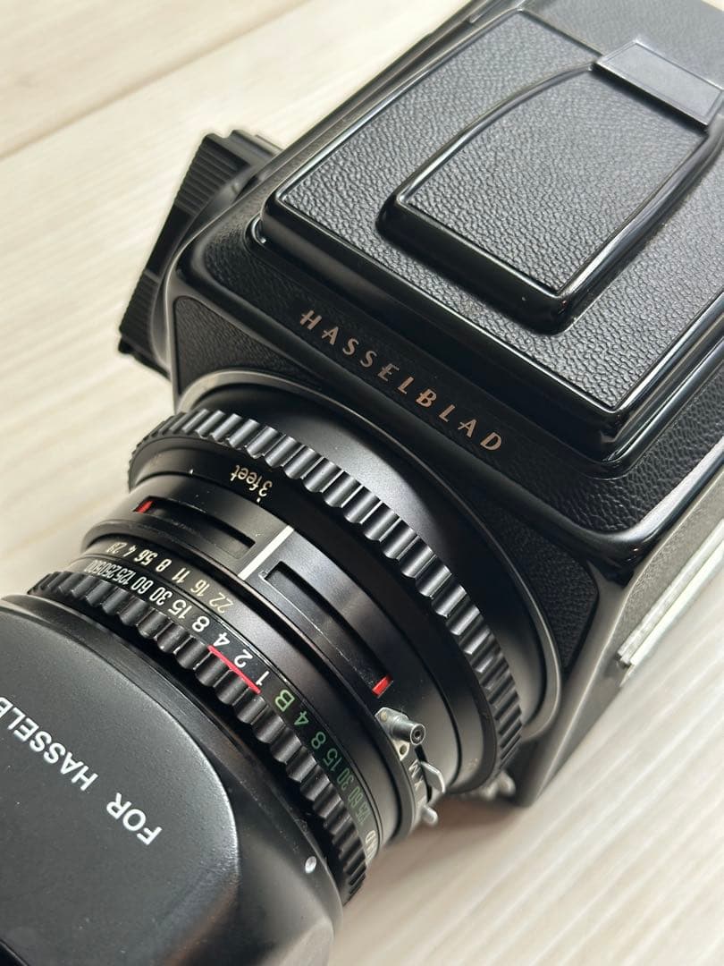 フィルムカメラ HASSELBLAD 500C Planar 80mm F2.8 C/M