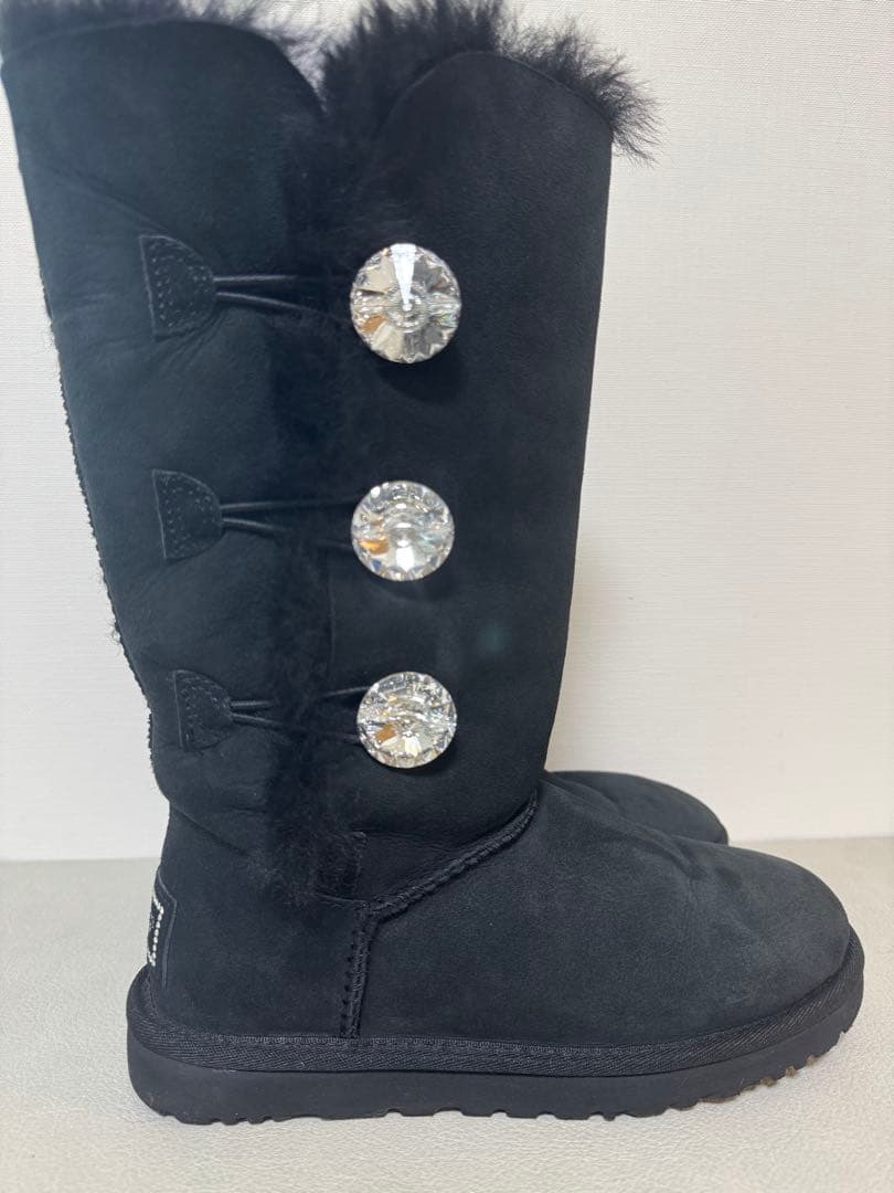 UGG スワロフスキー　22㎝　ブラック　ロングブーツ　ムートンブーツ