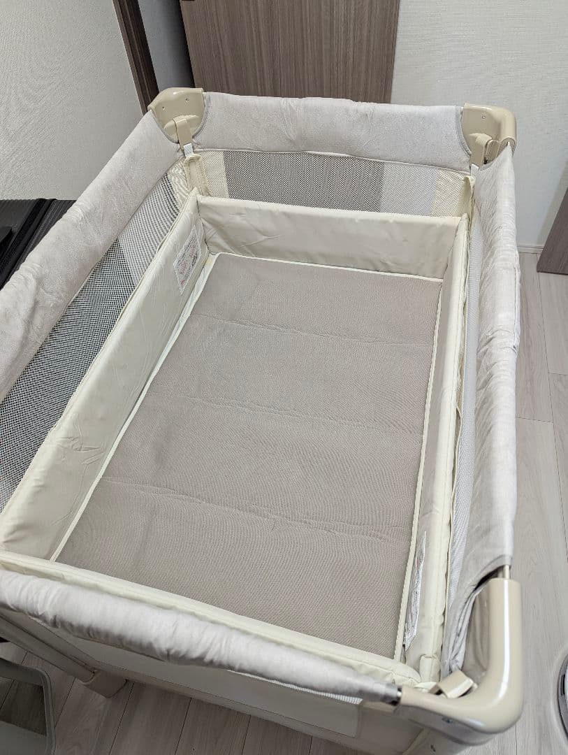 ココネルエアープラス　アップリカ　Aprica ホワイトベージュ