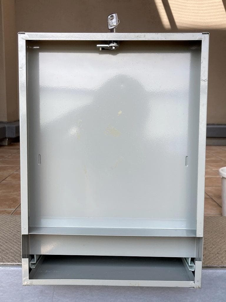 売約済み　美品　KOKUYO　蛇腹シャッター　鍵付　５段　書類・レターケース