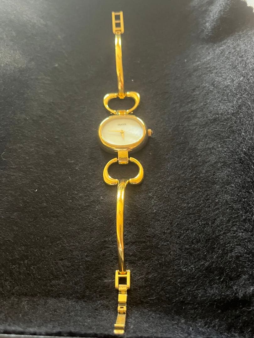 GUCCIグッチ時計　レディース腕時計　1600 ゴールドバングル　ジャンク品