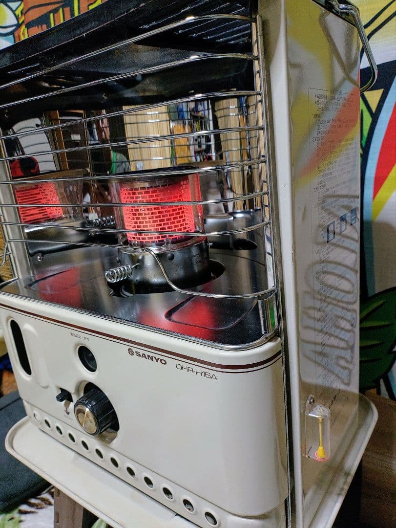 レトロ石油ストーブ　サンヨー石油ストーブOHR-H16A 小型石油ストーブ