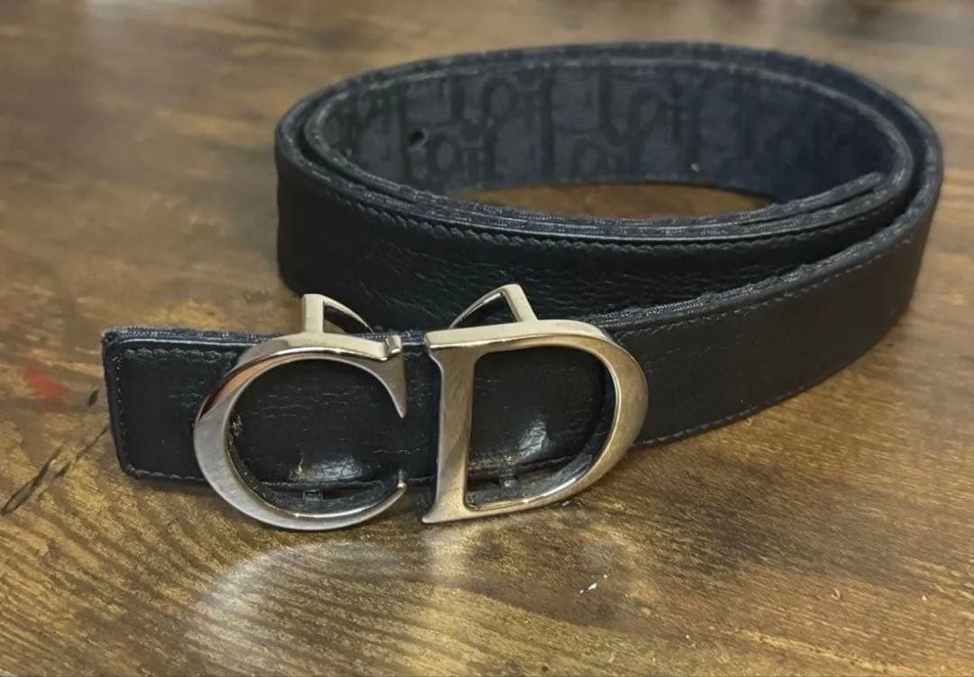 Dior CDロゴバックル レザーベルト(^_^)