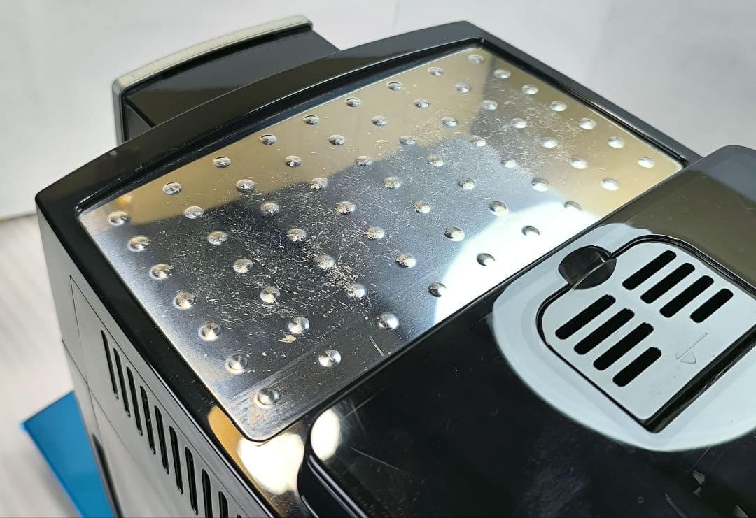 デロンギ　マグニフィカSカプチーノ　全自動コーヒーマシン　ECAM23260SB