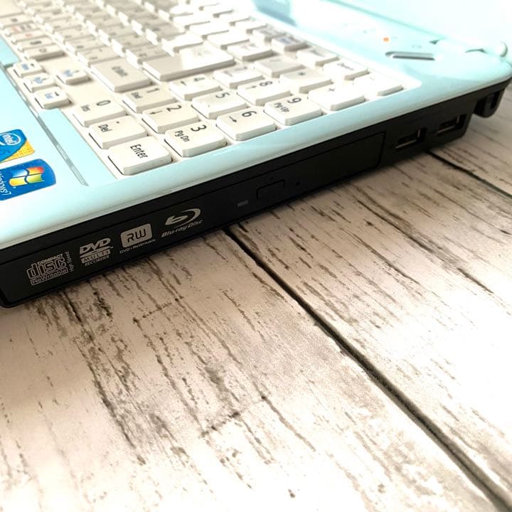 美品⭐️すぐ使える⭐️人気❣️水色ノ-トパソコン⭐️Core i5/ブルーレイ/大容量