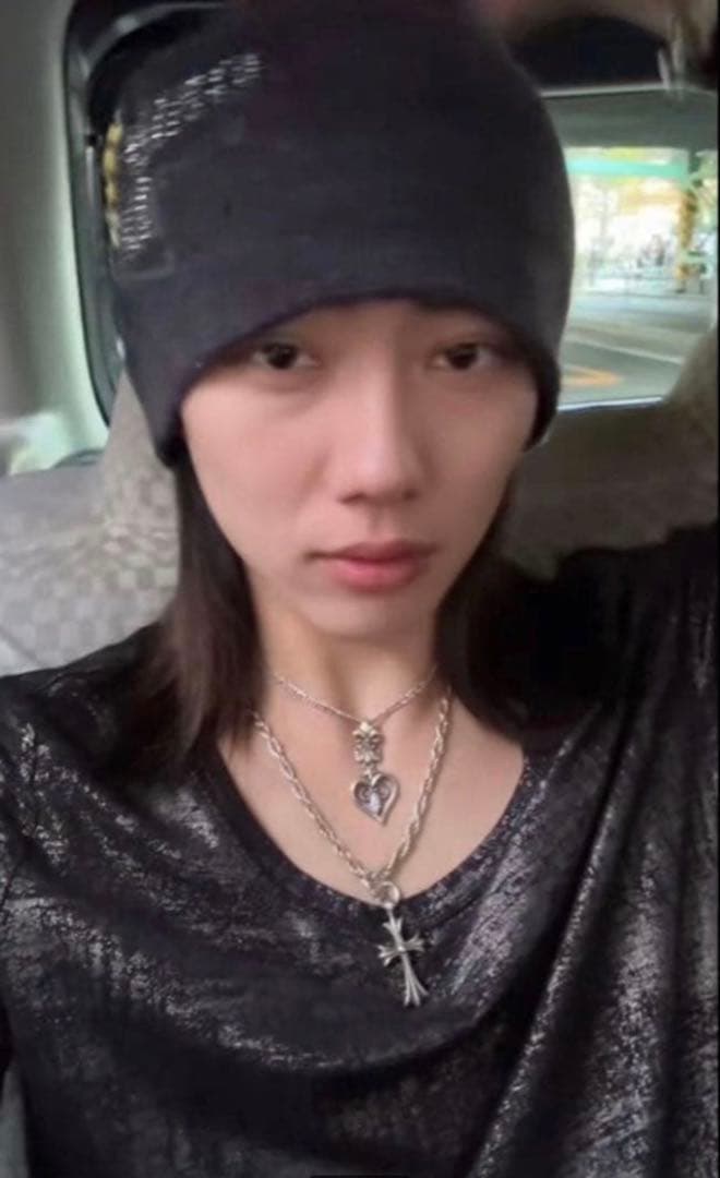 V*S様 シルバー925 フルール・ド・リス　ハート型ネックレス たくむ着用