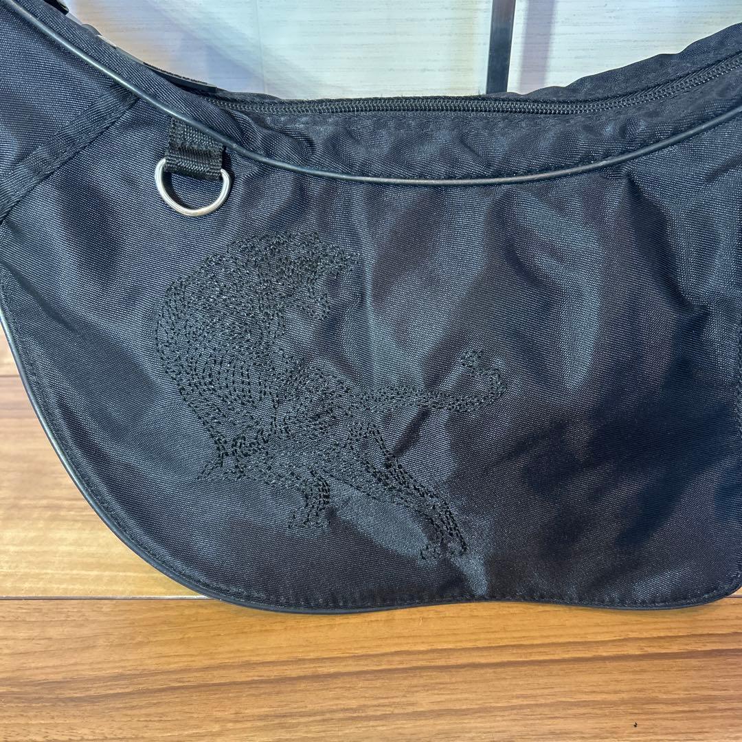 オニツカタイガー メッセンジャーバッグ 刺繍トラ Onitsuka Tiger