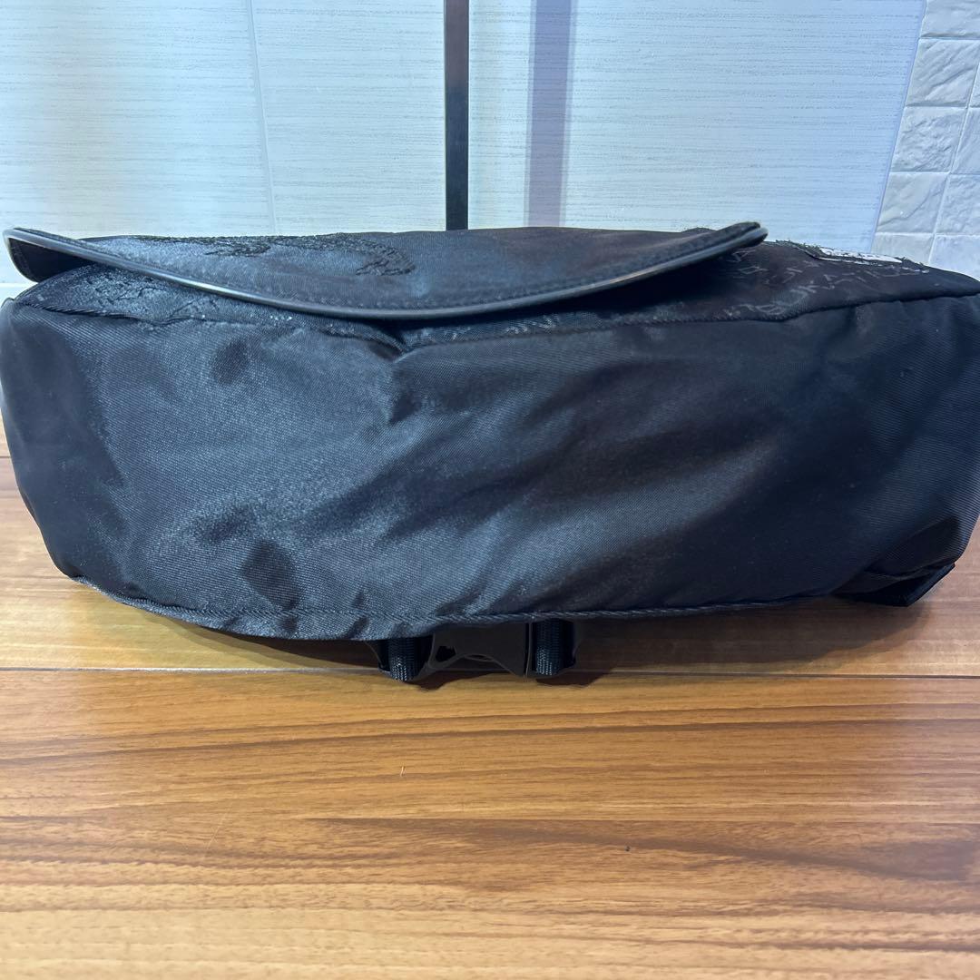 オニツカタイガー メッセンジャーバッグ 刺繍トラ Onitsuka Tiger