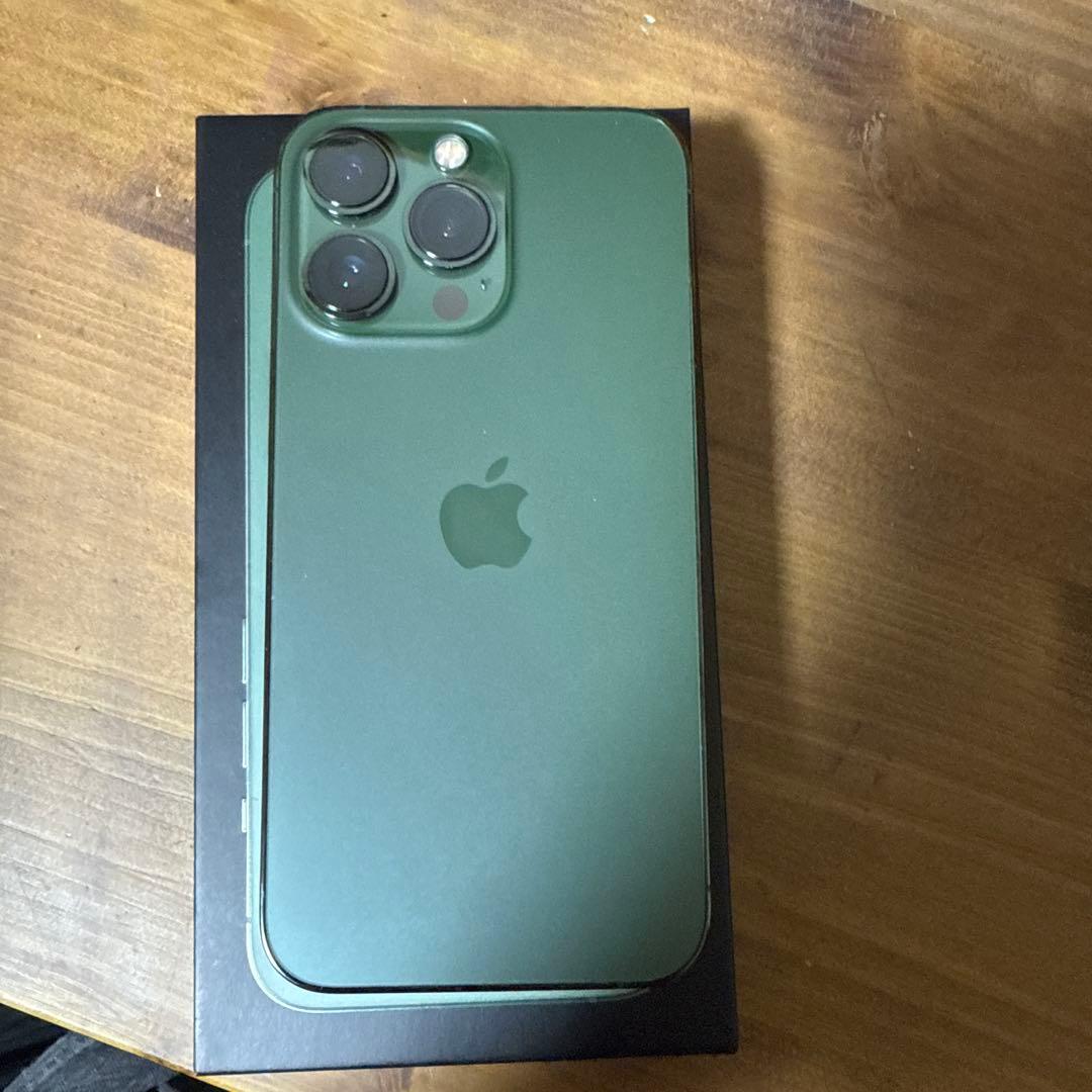 iPhone13pro 256GB バッテリー83%