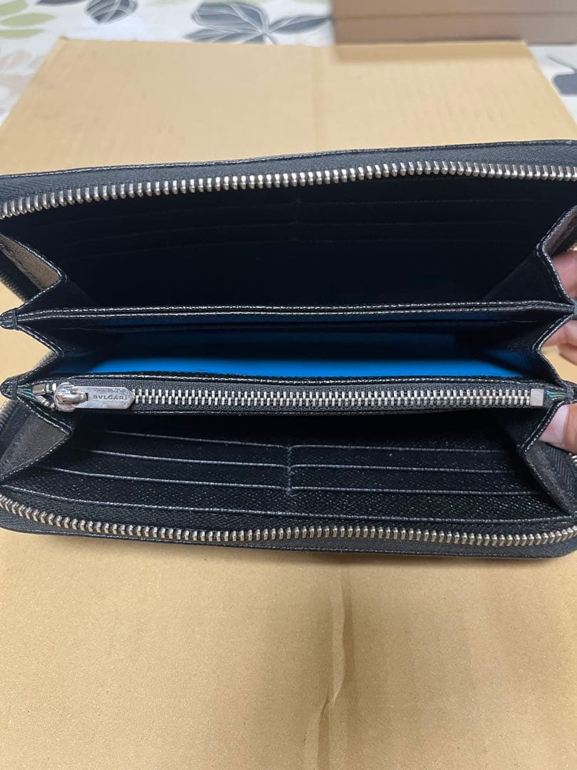 ブルガリ 長財布 ラウンドファスナー ブラック 本革