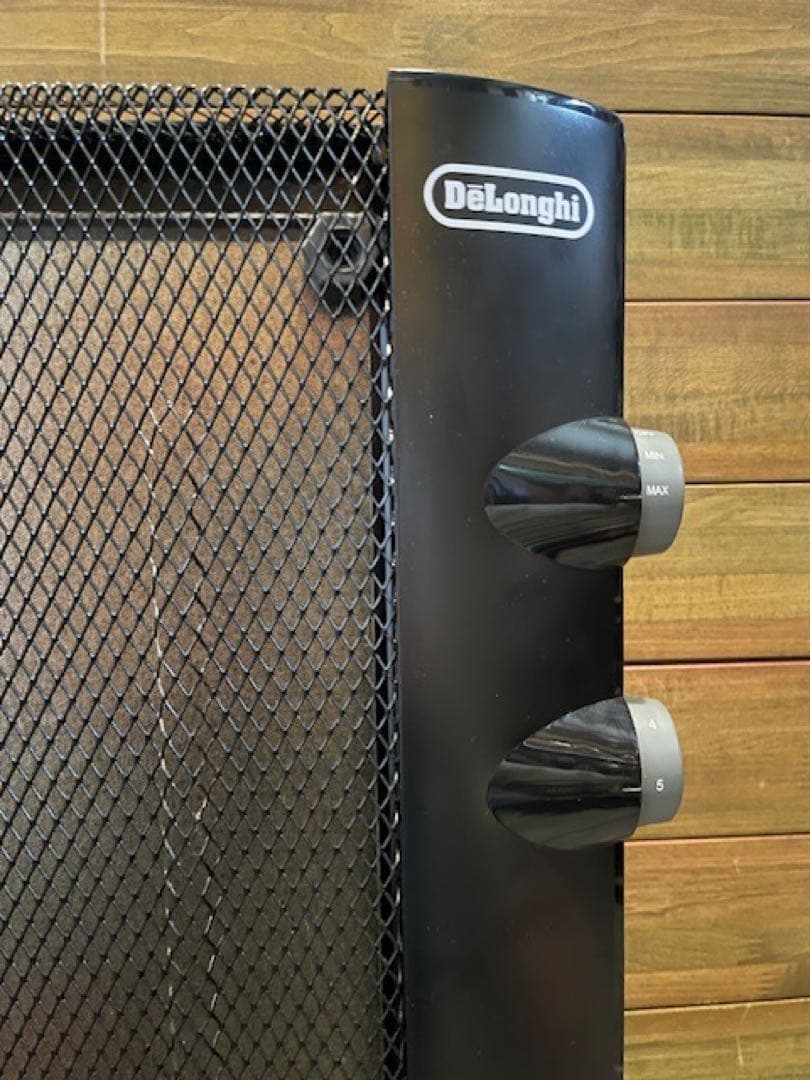 超美品■DeLonghiデロンギ HMP900J マイカパネルヒーター ストーブ