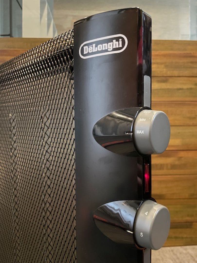 超美品■DeLonghiデロンギ HMP900J マイカパネルヒーター ストーブ