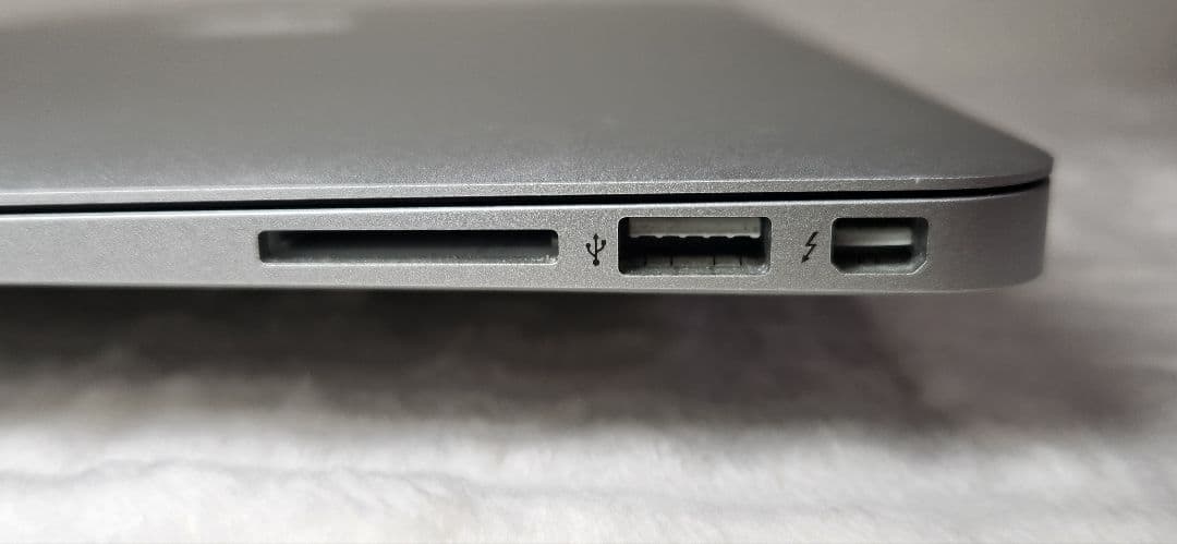 MacBookAir2013(MID)MagSafe付き