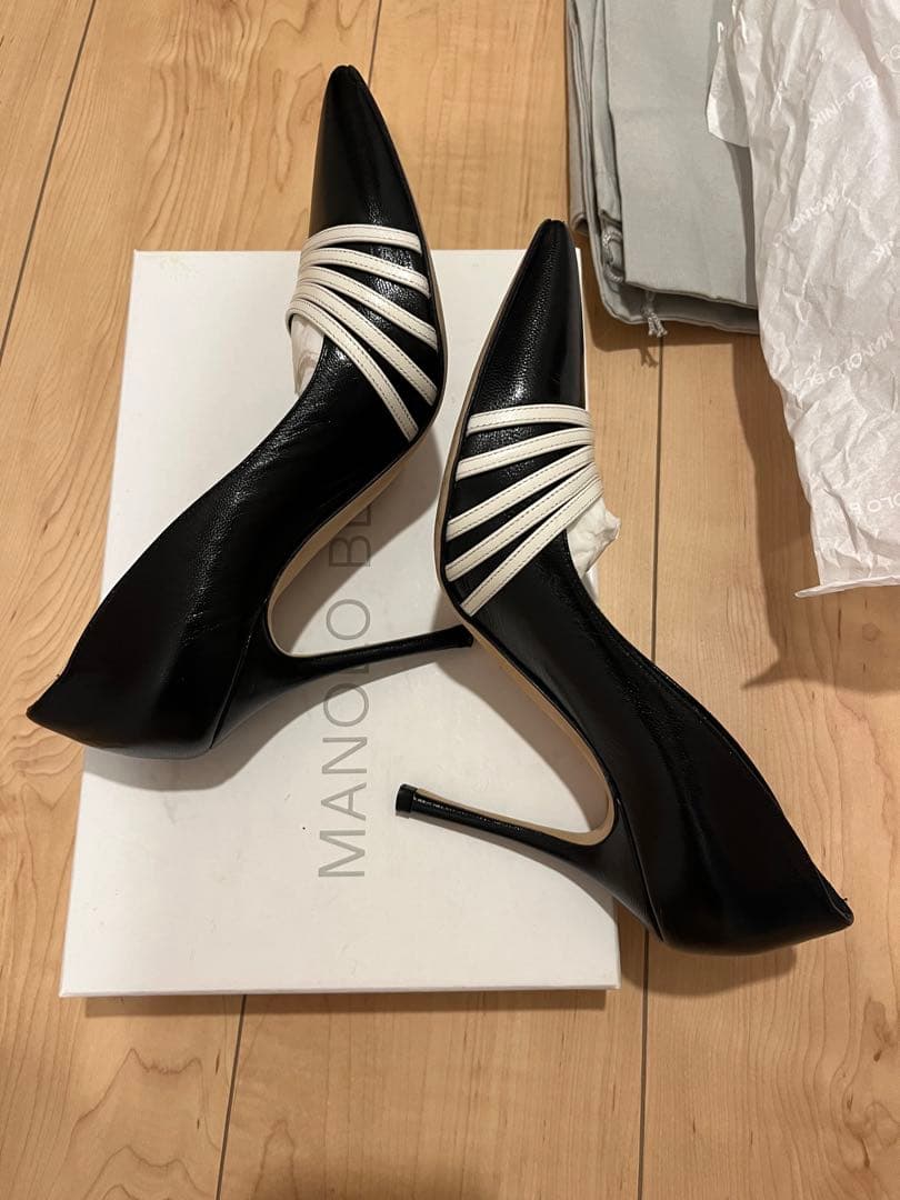 マノロブラニク　ハイヒール　バイカラー