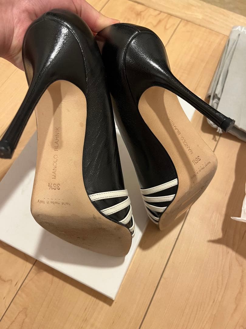 マノロブラニク　ハイヒール　バイカラー