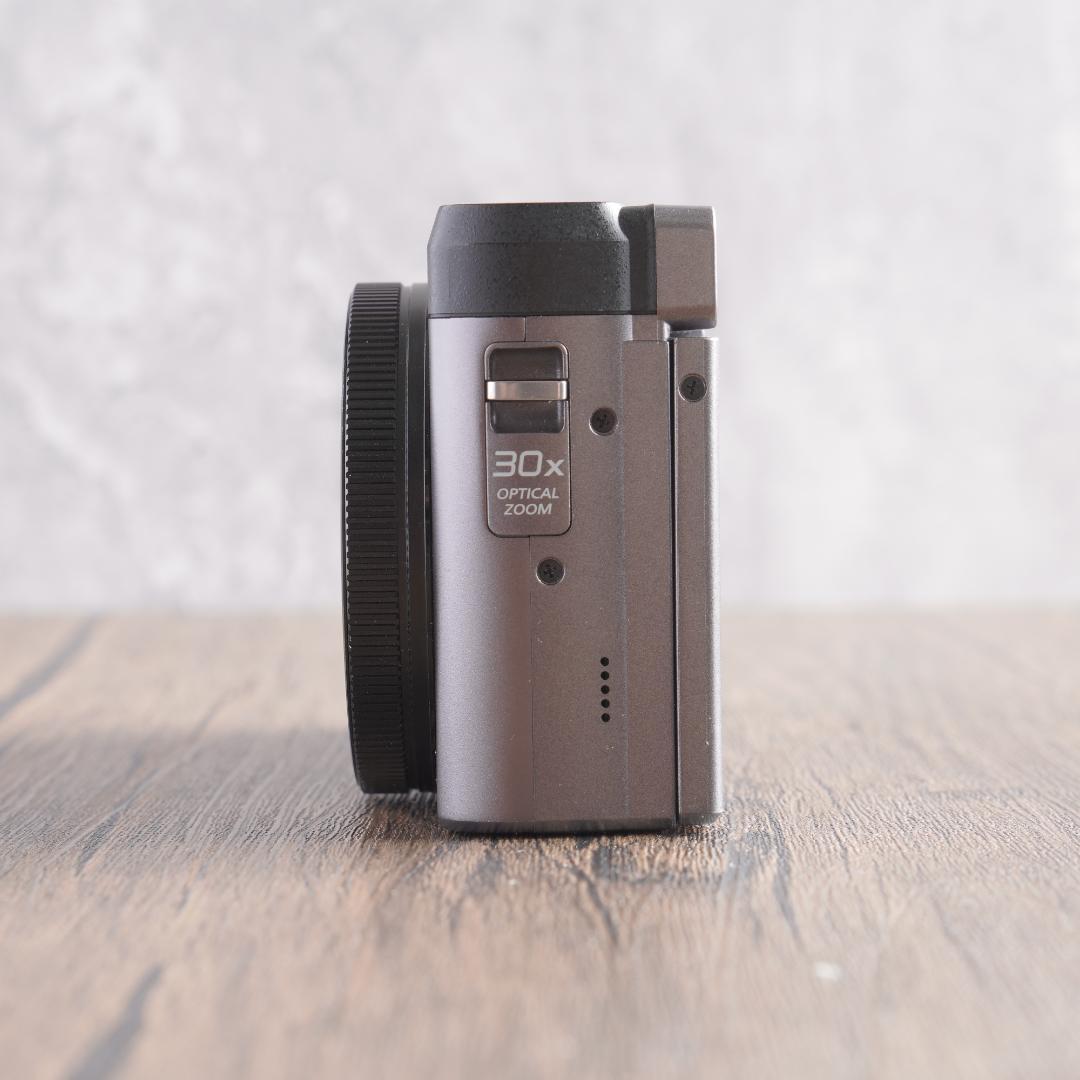 ✨超美品✨Wi-Fi搭載✨自撮りも楽々✨LUMIX DC-TZ90　597