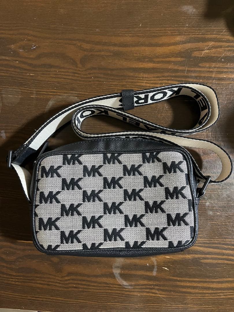 MICHAEL KORS MENS COOPER ダブルジップカメラバッグ