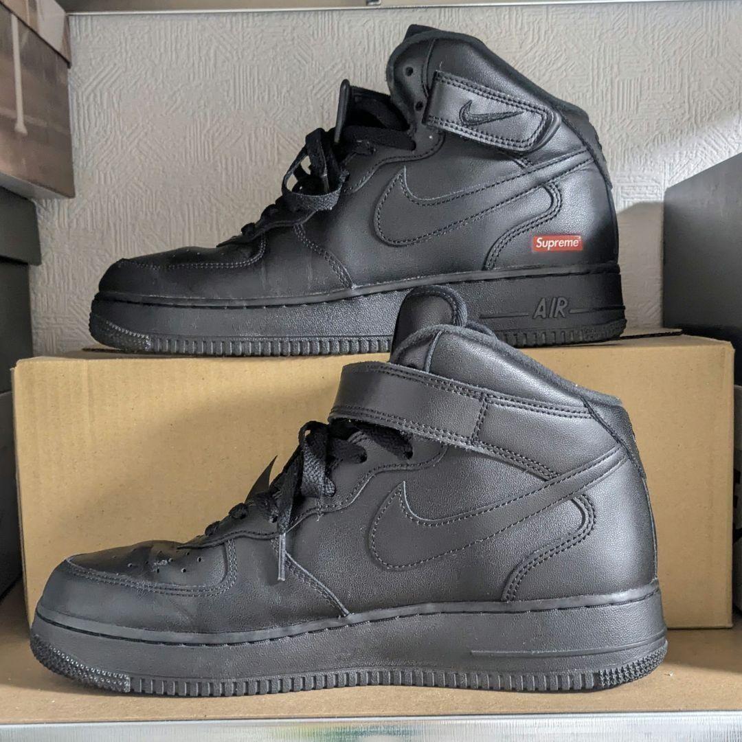 Supreme × Nike Air Force 1 Mid \\\\"Black