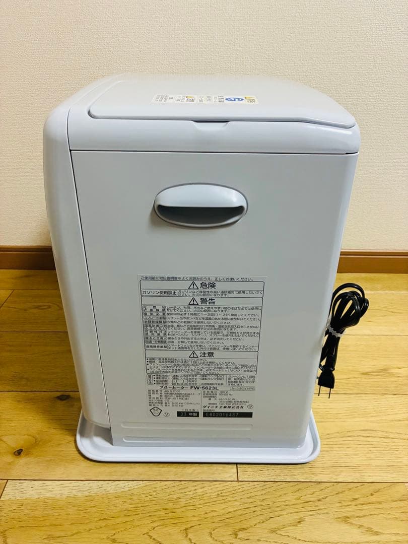ダイニチブルーヒーター　ムーンホワイト　FW-5623L 23年製